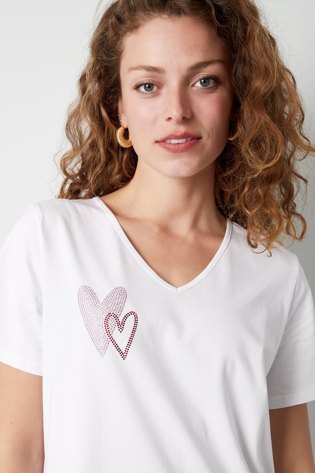 Cotton Vrouwen V-Hals T-Shirt Geborduurd Hart Ontwerp
